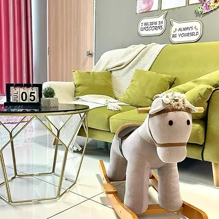 Unicorn Fairy Theme 2Br Airport Suite# Straits Intl# Pantai Hospt Bayan Lepas Exterior photo