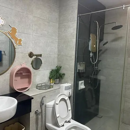 Unicorn Fairy Theme 2Br Airport Suite# Straits Intl# Pantai Hospt Bayan Lepas Exterior photo