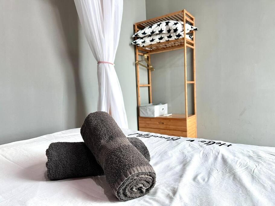Unicorn Fairy Theme 2br Airport Suite# Straits Intl# Pantai Hospt *