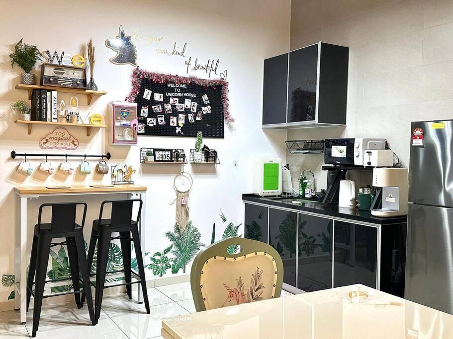 Unicorn Fairy Theme 2br Airport Suite# Straits Intl# Pantai Hospt