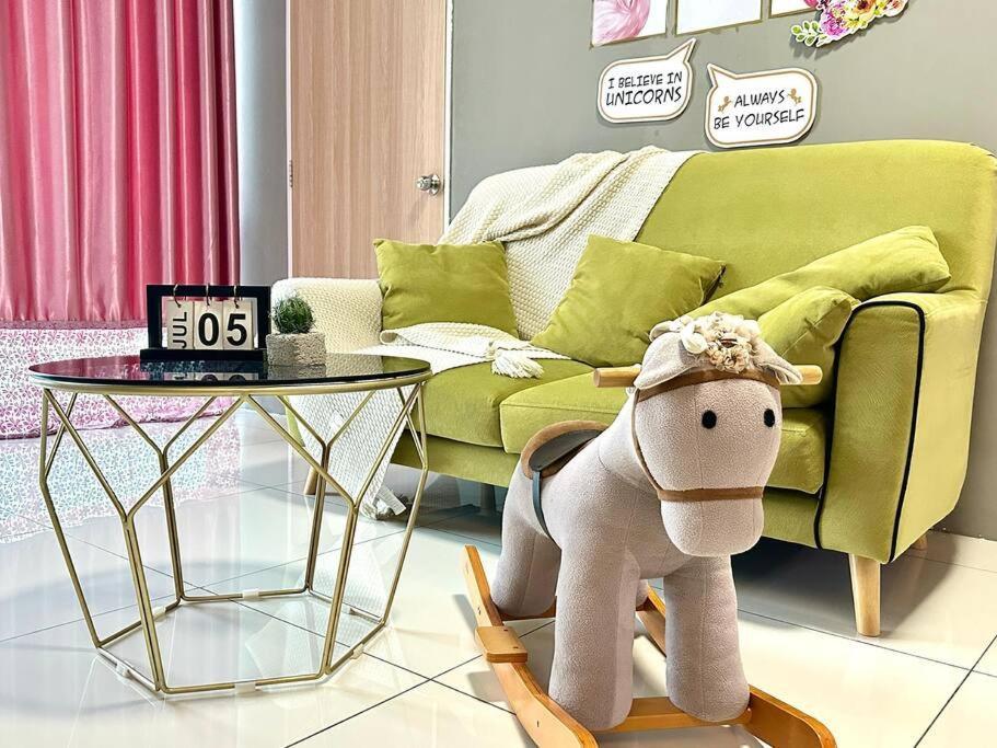 Unicorn Fairy Theme 2br Airport Suite# Straits Intl# Pantai Hospt Apartment *