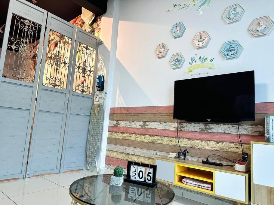 Unicorn Fairy Theme 2br Airport Suite# Straits Intl# Pantai Hospt