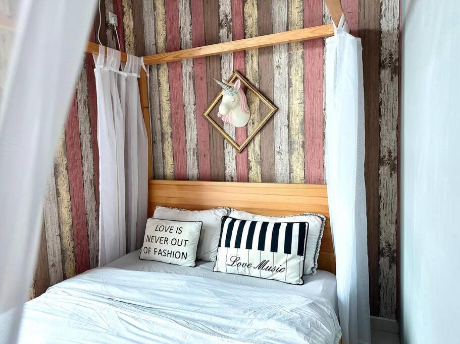 Unicorn Fairy Theme 2br Airport Suite# Straits Intl# Pantai Hospt Apartment